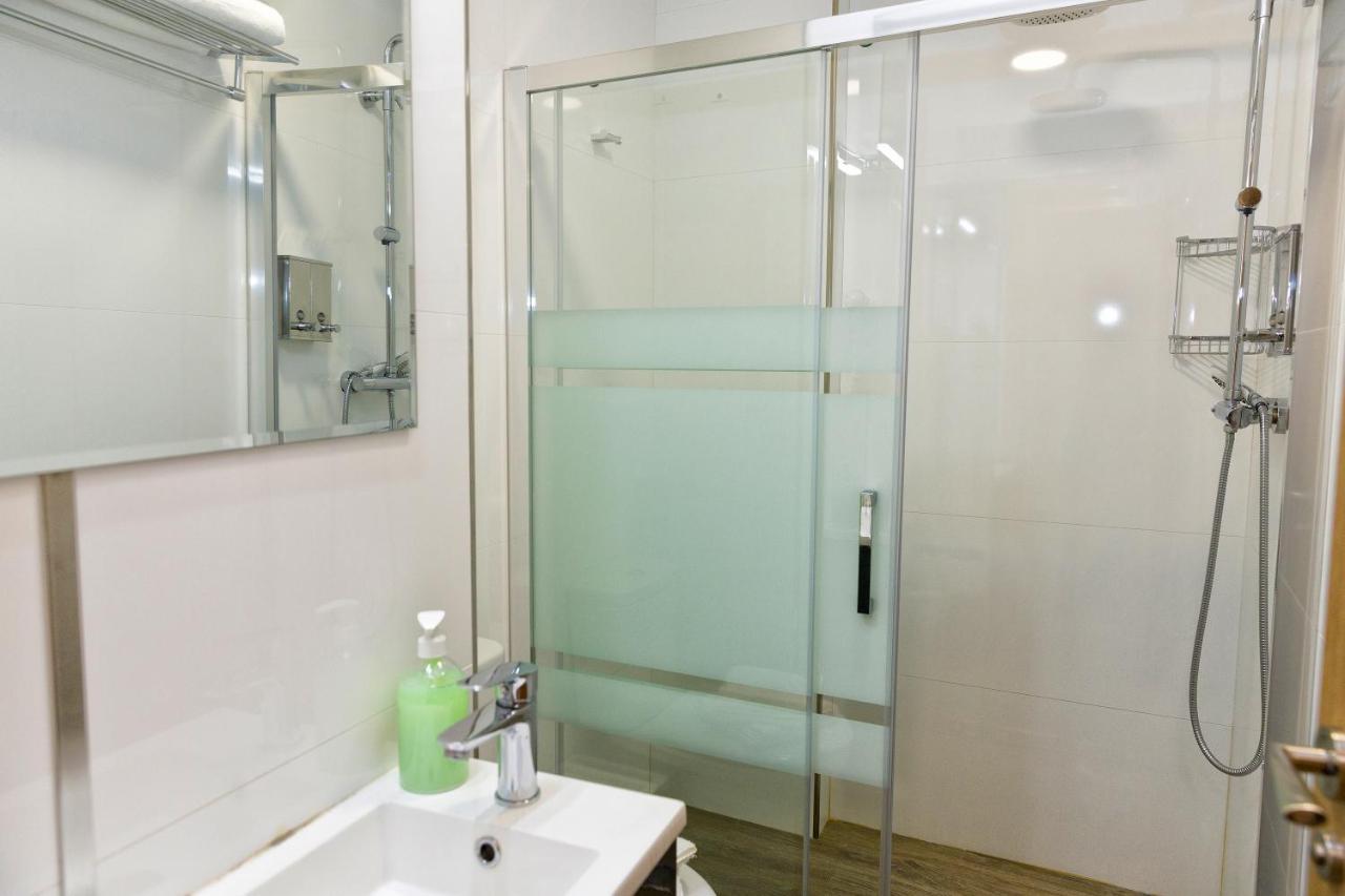Apartamentos Onnight Малага Экстерьер фото