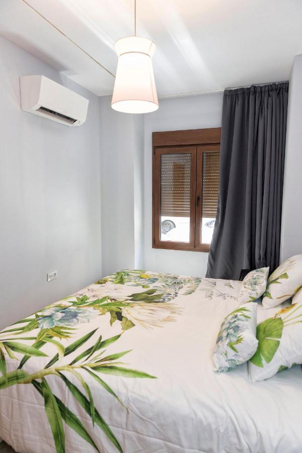 Apartamentos Onnight Малага Экстерьер фото