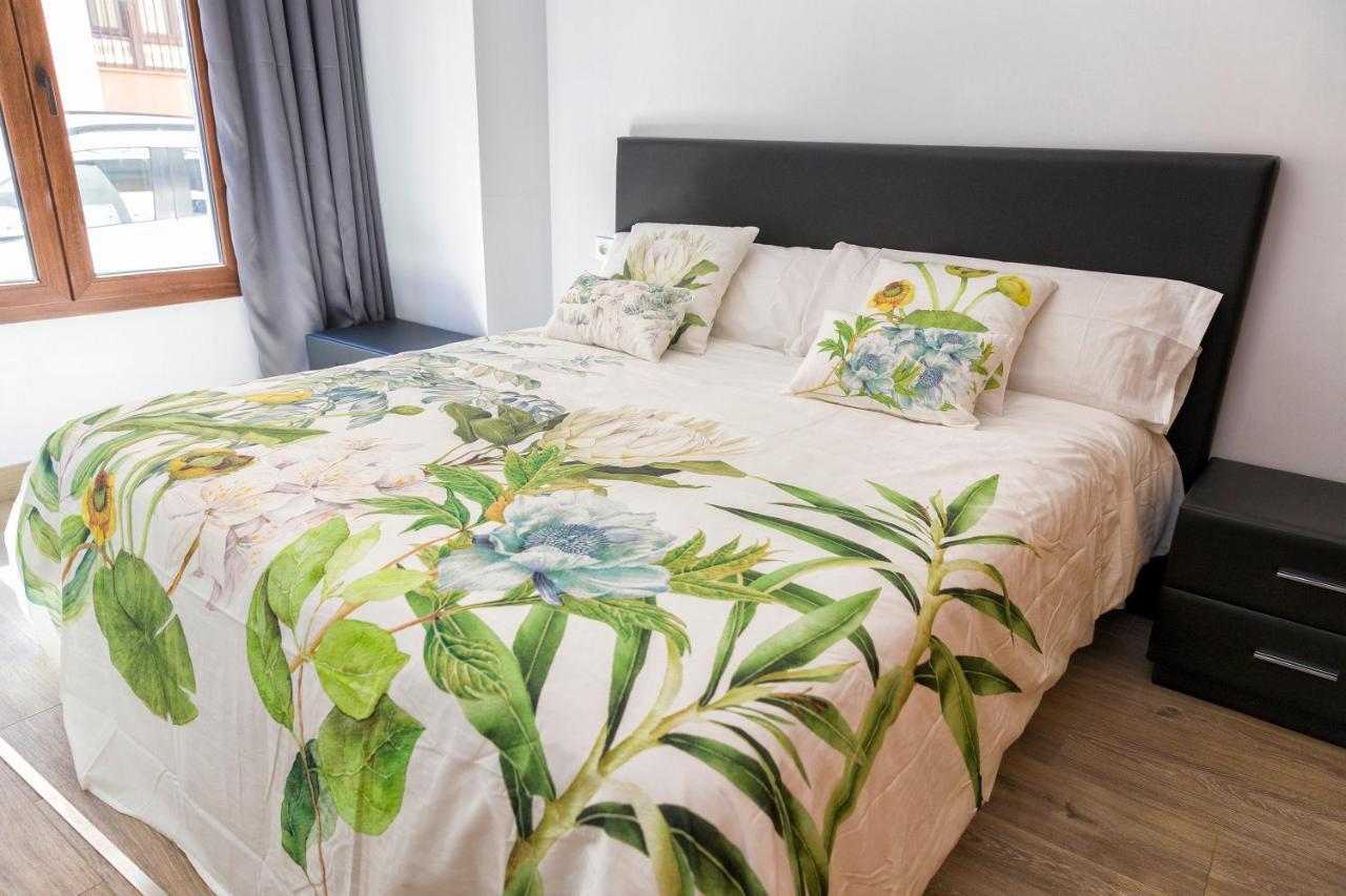 Apartamentos Onnight Малага Экстерьер фото