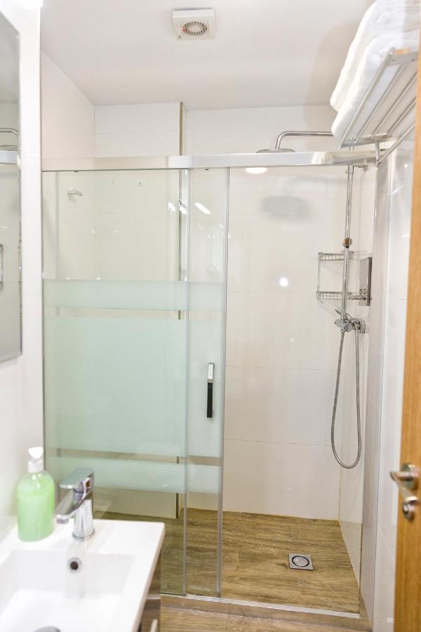 Apartamentos Onnight Малага Экстерьер фото